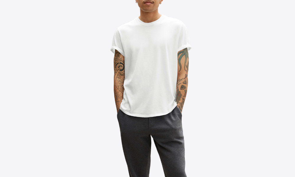 everlane-white-tshirt-on-model